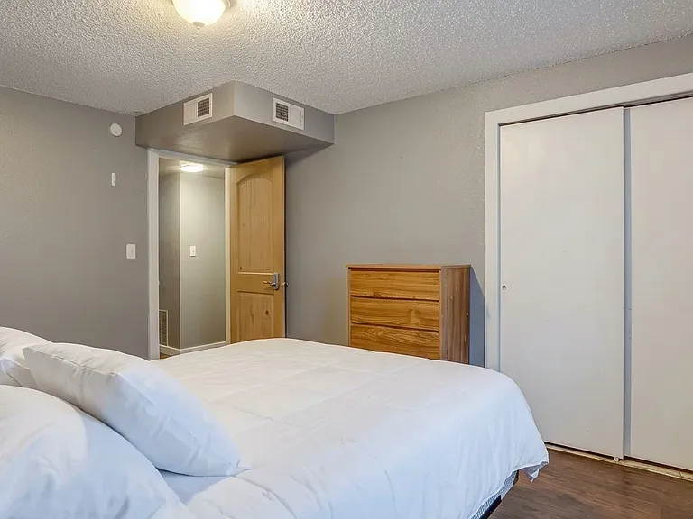 6435 Chantilly Pl — Photo 47