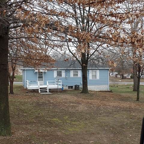 2nd image of 312 W Fields Blvd