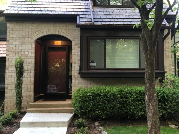 1618 Park Overlook Dr, Reston, VA 20190