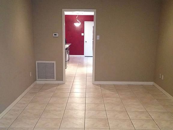 5th image of 915 Sunmeadow Dr