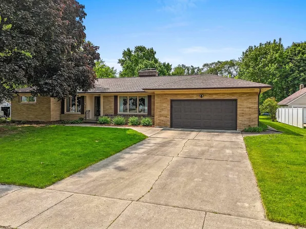 1238 Grignon St, Green Bay, WI 54301