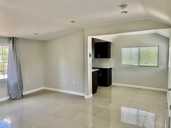 5th image of 5409 Encinita Ave #1