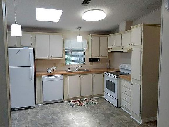 3rd image of 1734 Indian Wells Ave