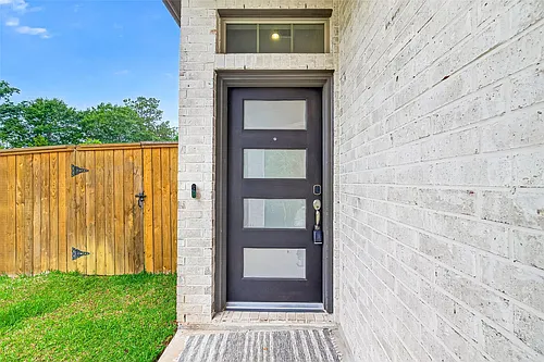 305 Rise Ln Photo 1