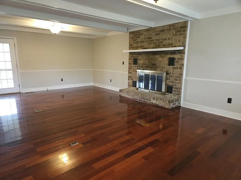 2319 Hydas Ln — Photo 4