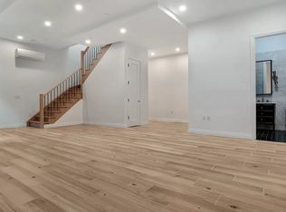 875 4th Ave #122, Brooklyn, NY 11232