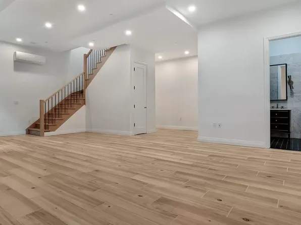 875 4th Avenue image 1 of 22