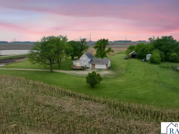 31439 210th St, Winnebago, MN 56098