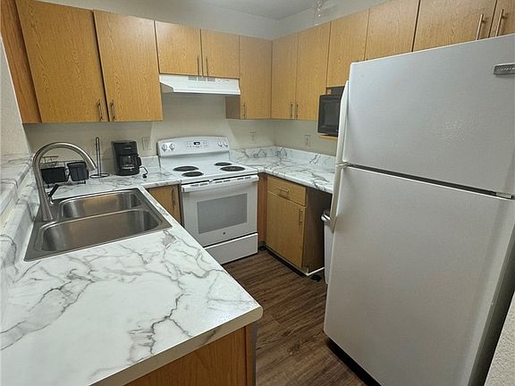 3rd image of 211 North Avenue #1322