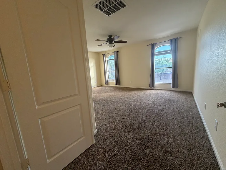 2504 W Hedgehog Pl — Photo 33
