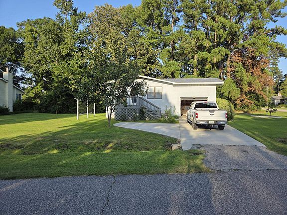 2nd image of 1370 SE Harbour Towne Dr.