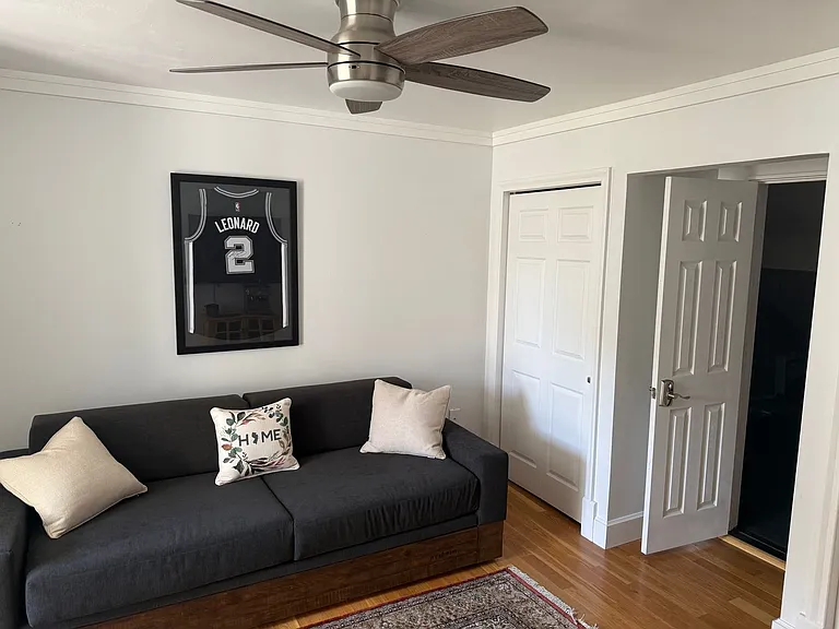 422 Canterbury Ct NW — Photo 25