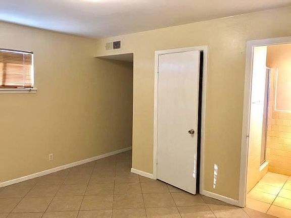 2nd image of 10133 Suez Ave