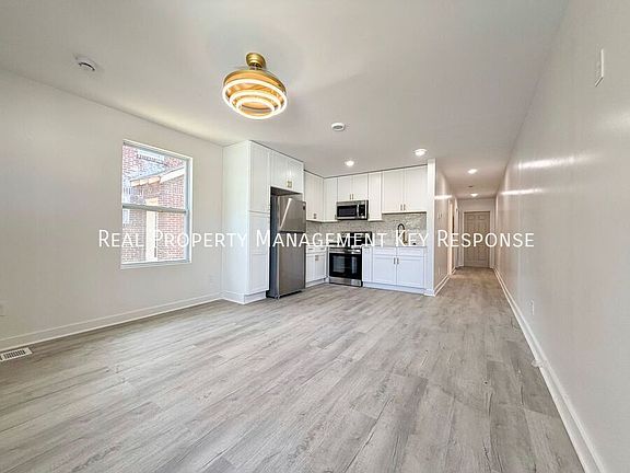 2nd image of 2713 Alameda St #A