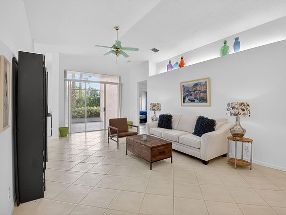 3rd image of 5304 Wycombe Avenue