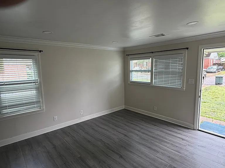 3060 Guernsey Ave — Photo 9
