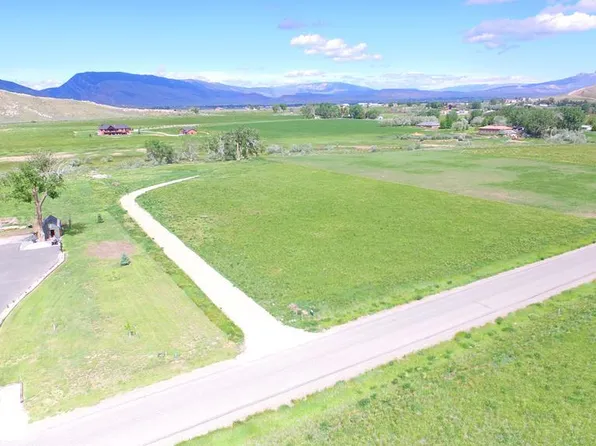 29 Sugar Bars Dr, Cody, WY 82414