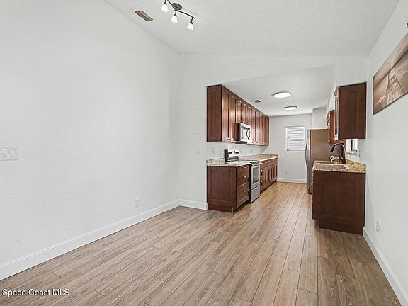 5th image of 1801 Bashaw St NW