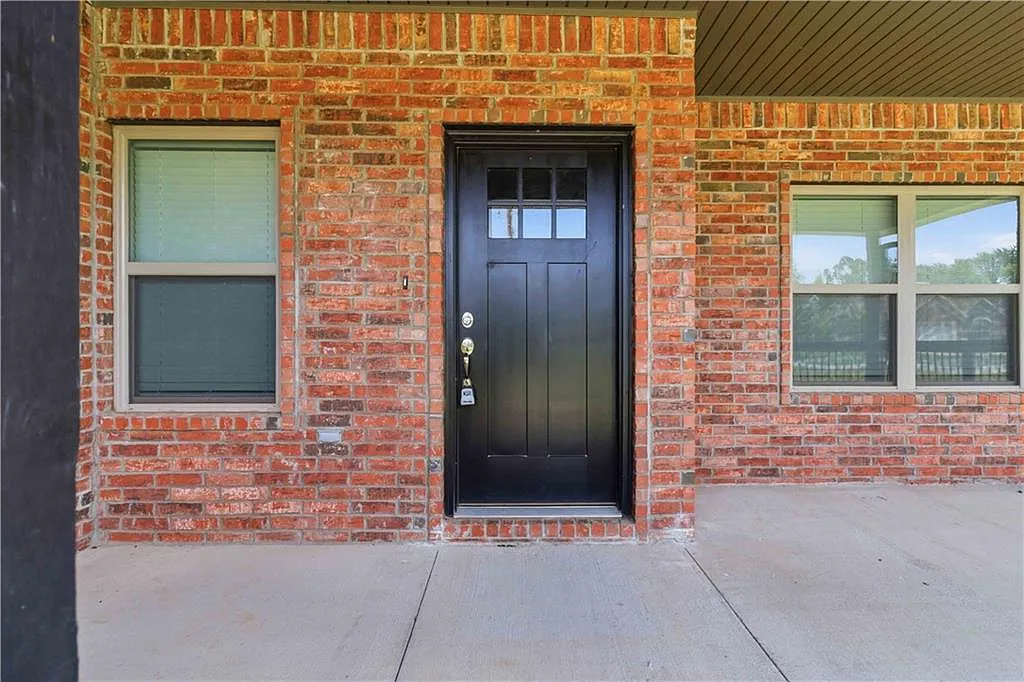 1951 Edgewood Road - 1 — Photo 3