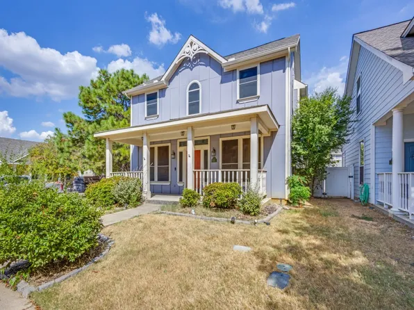 9890 Walnut Hill Dr, Aubrey, TX 76227