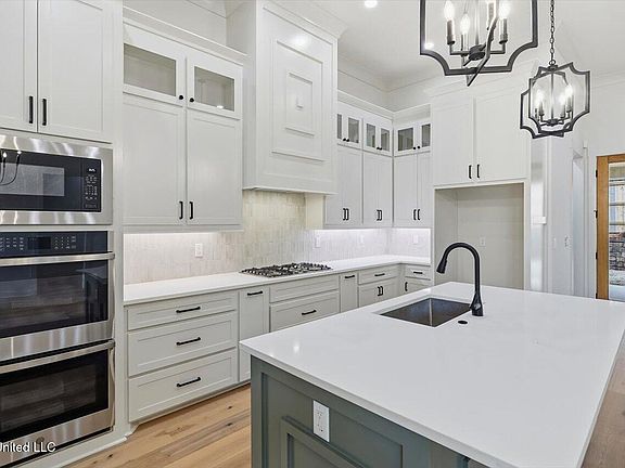 5th image of 169 Bronson Bnd