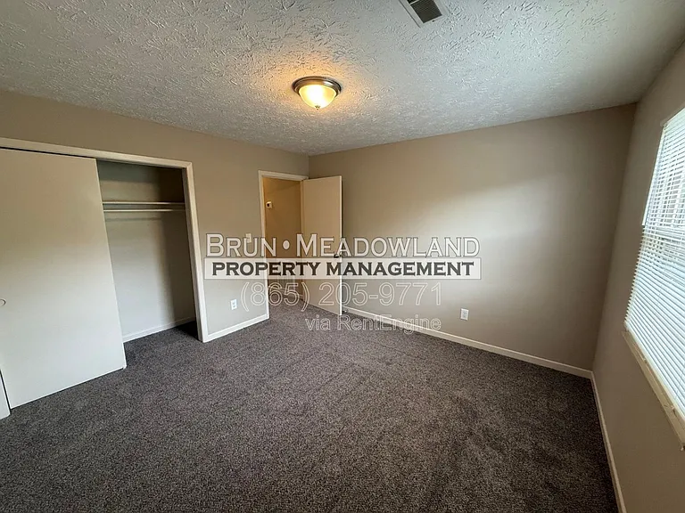 8719 Gleason Dr #C — Photo 9