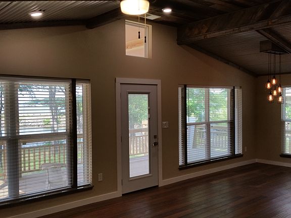 4th image of 106 Shoreline Cir