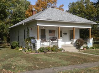 628 Anderson St, Carterville, IL 62918