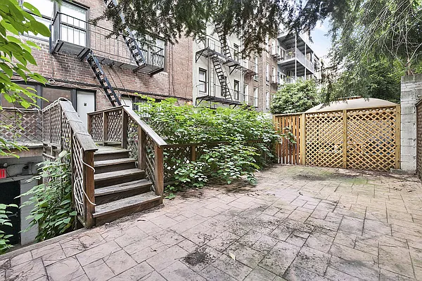 Rented by Cooper & Cooper Real Estate | media 7