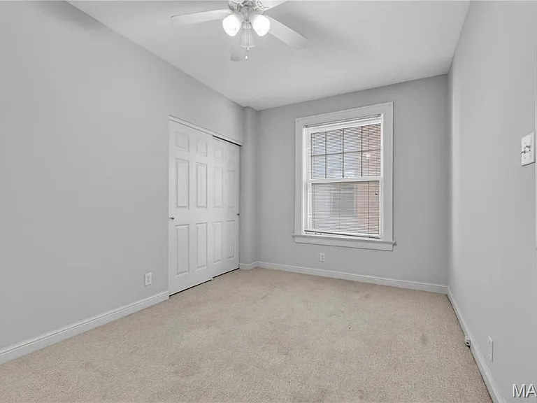 5510 Waterman Blvd #202 — Photo 37