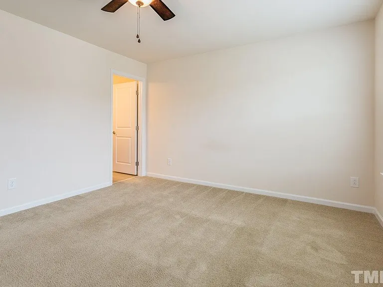 473 Panorama View Loop — Photo 11