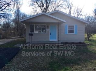 2810 W College St, Springfield, MO 65802