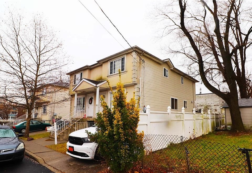 1st image of 28 Cowen Pl