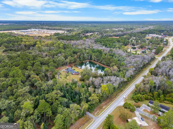 100 Morgan Dr, Jesup, GA 31545