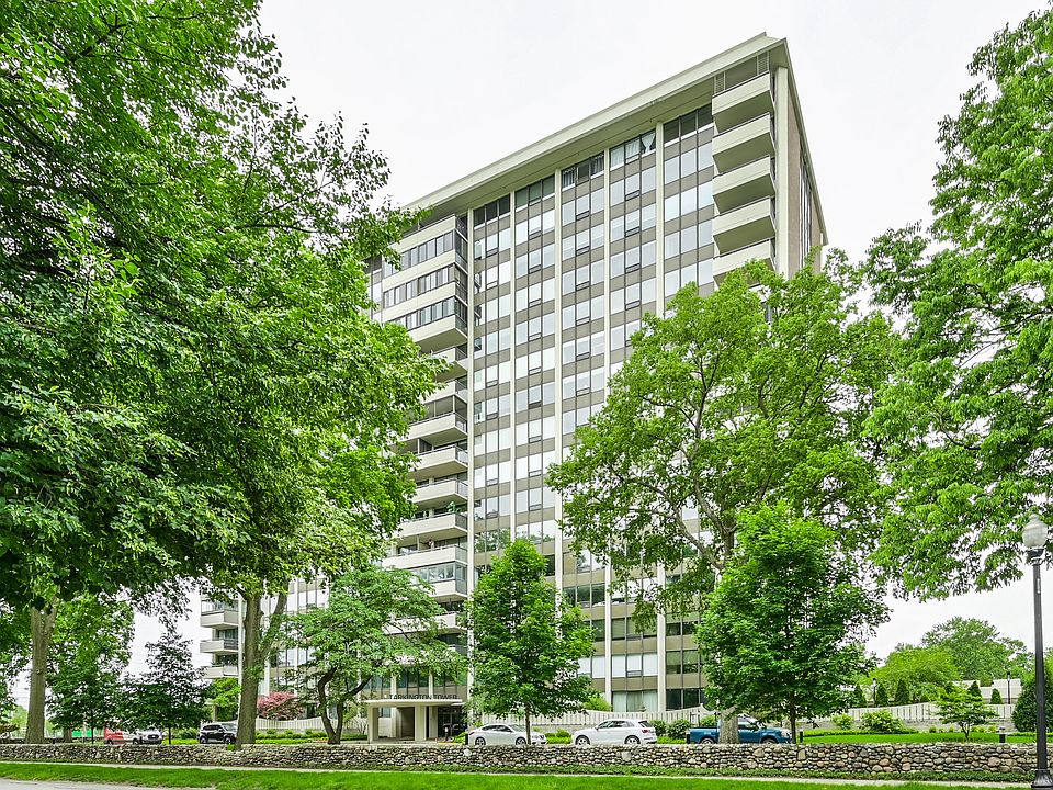 1st image of 4000 N Meridian St APT 14D