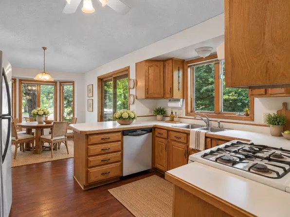 4512 Williston Rd, Minnetonka, MN 55345