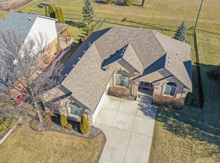 51042 Indian Pointe Dr, Macomb, MI 48042