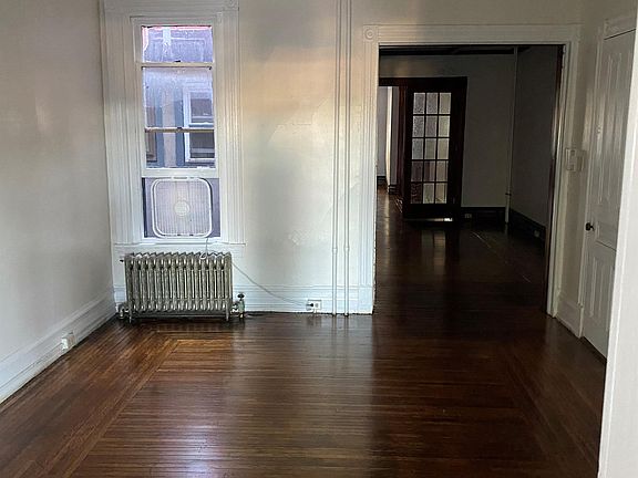 3rd image of 1236 Perkiomen Ave #1-B