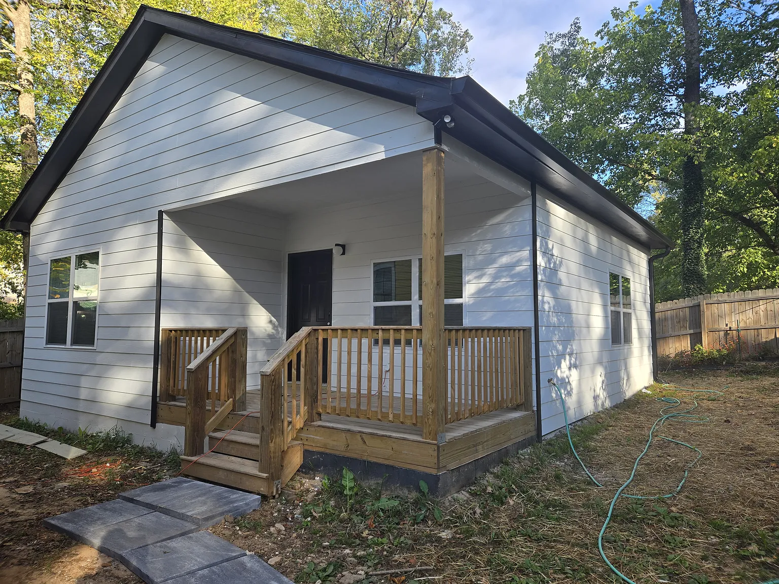 2 bed, 750 sqft, $1,600 — Photo 1