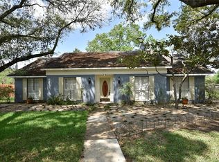 1824 Laurel Oaks Dr, Richmond, TX 77469