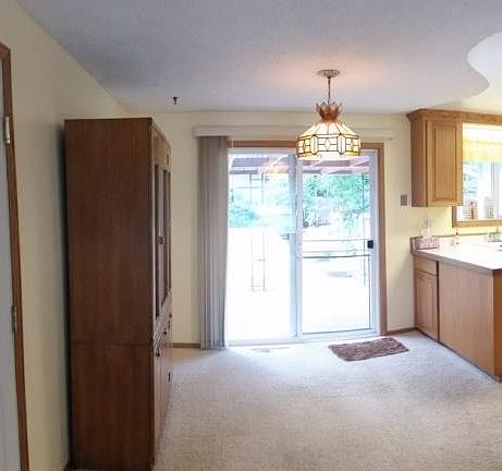 5th image of 12303 NE 8th St