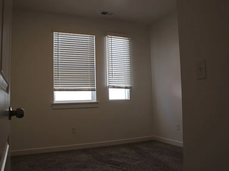 463 W 60 S #M302 — Photo 39