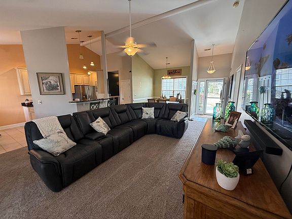 5th image of 245 Colby Ct.