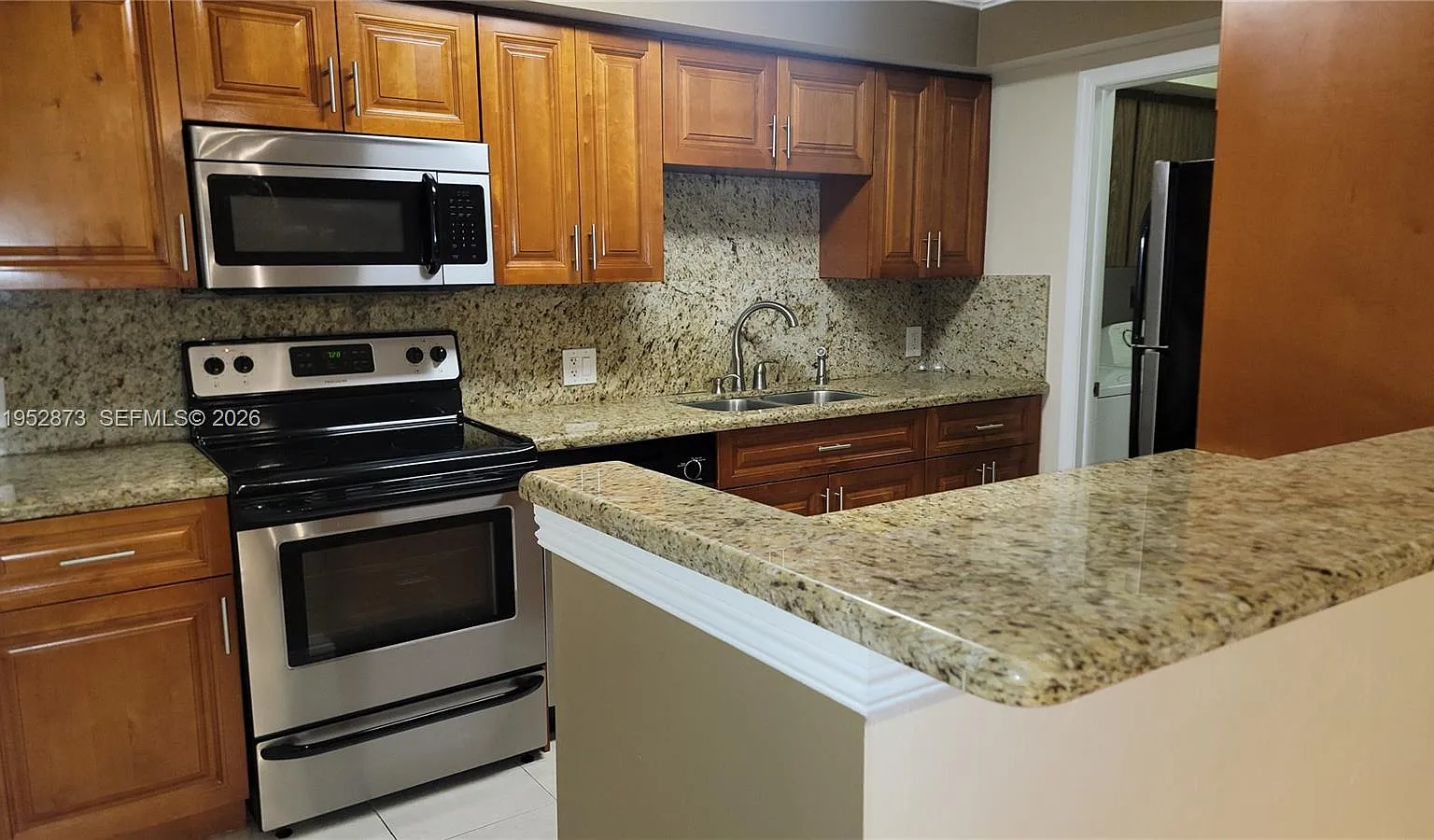 Kendall Acres West Condo — Photo 4