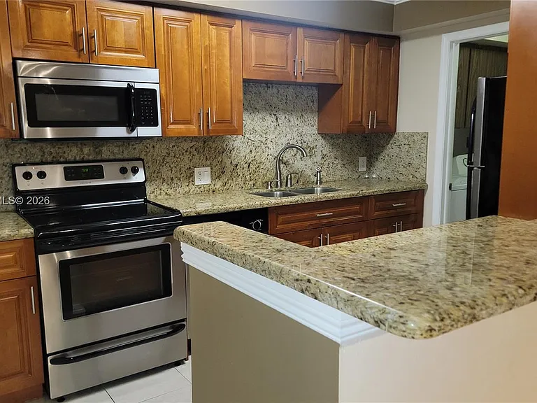 8401 SW 107th Ave #223 — Photo 2
