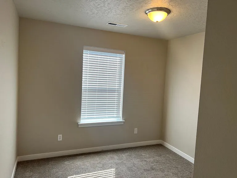 695 E Whitbeck St — Photo 11