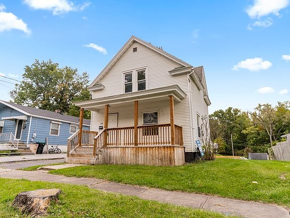 3rd image of 534 Maple Grove Ave