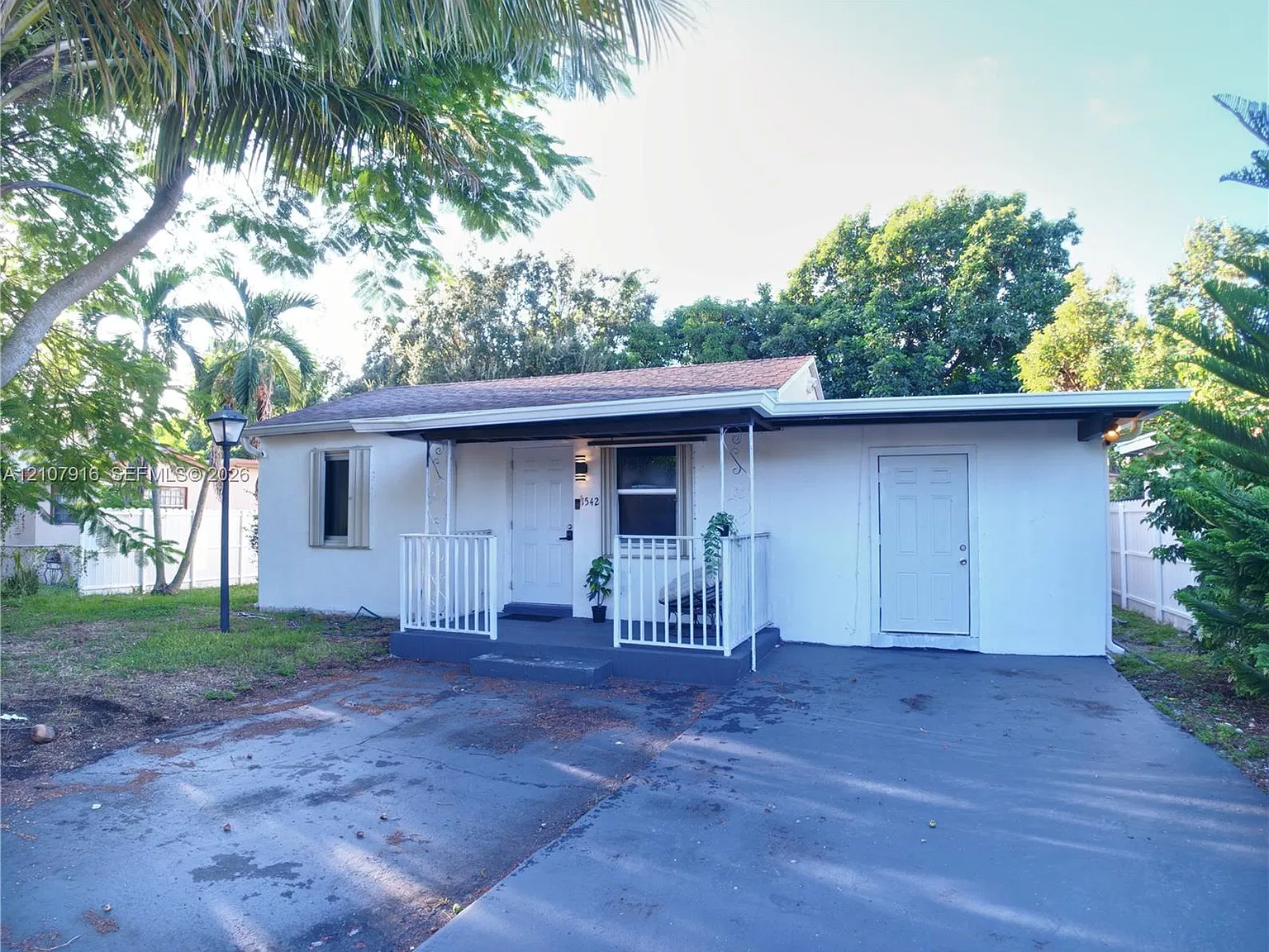 Avocado Estates 1st Addn — Photo 2