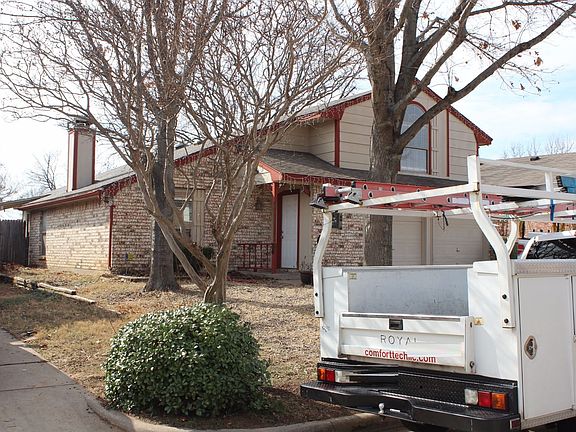 2nd image of 726 Swan Dr