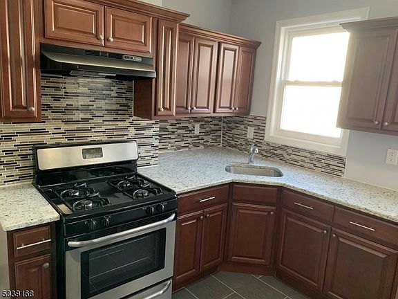 2nd image of 242 S Burnett St